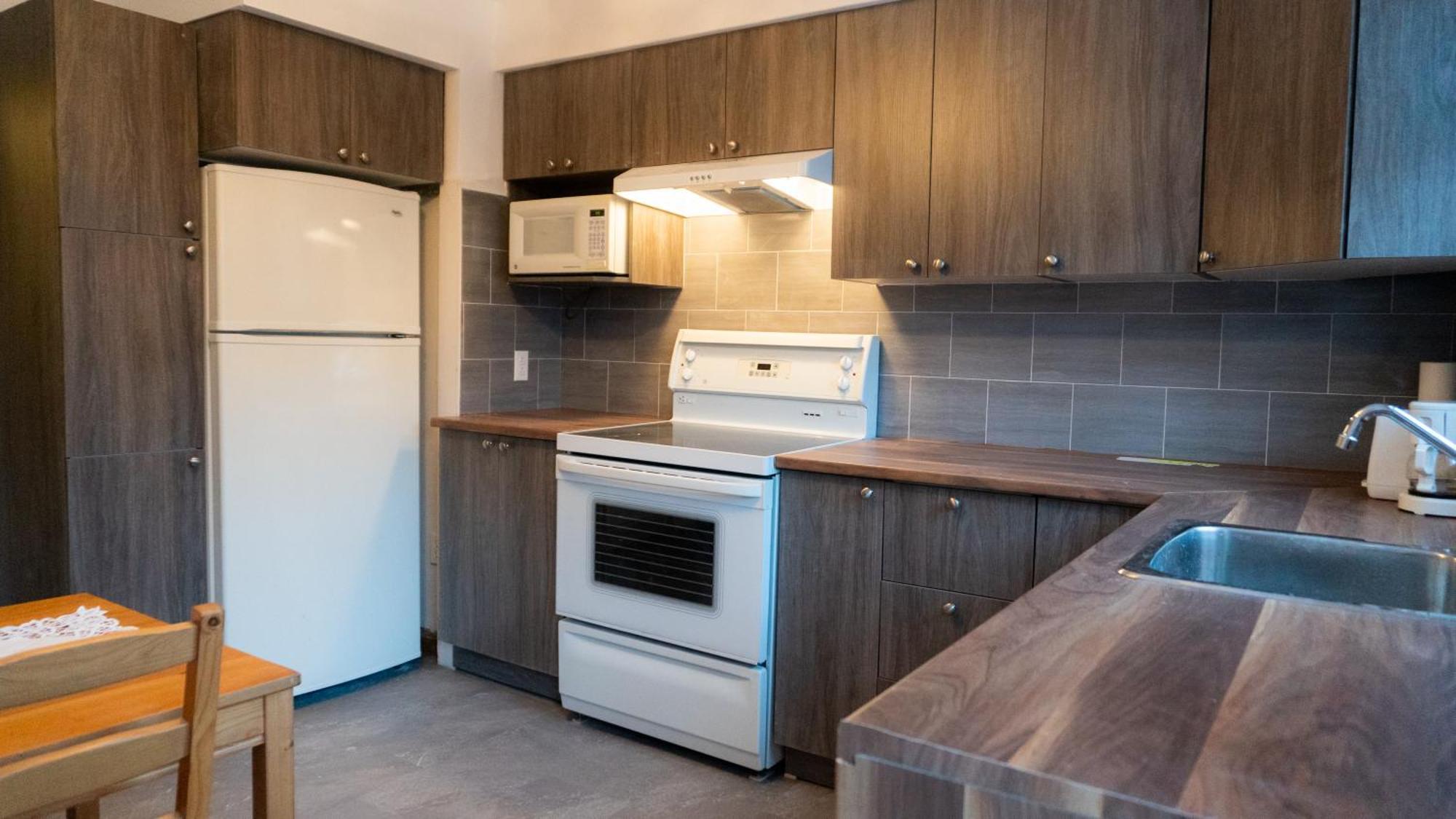 Montreal Homes - Affordable Rooms, Smart Tv, Shared Kitchen Extérieur photo